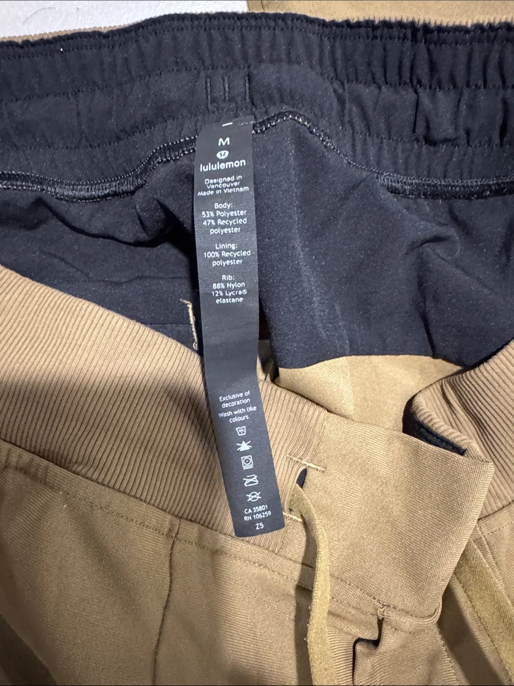lululemon athletica Men's Khaki Drawstring Joggers